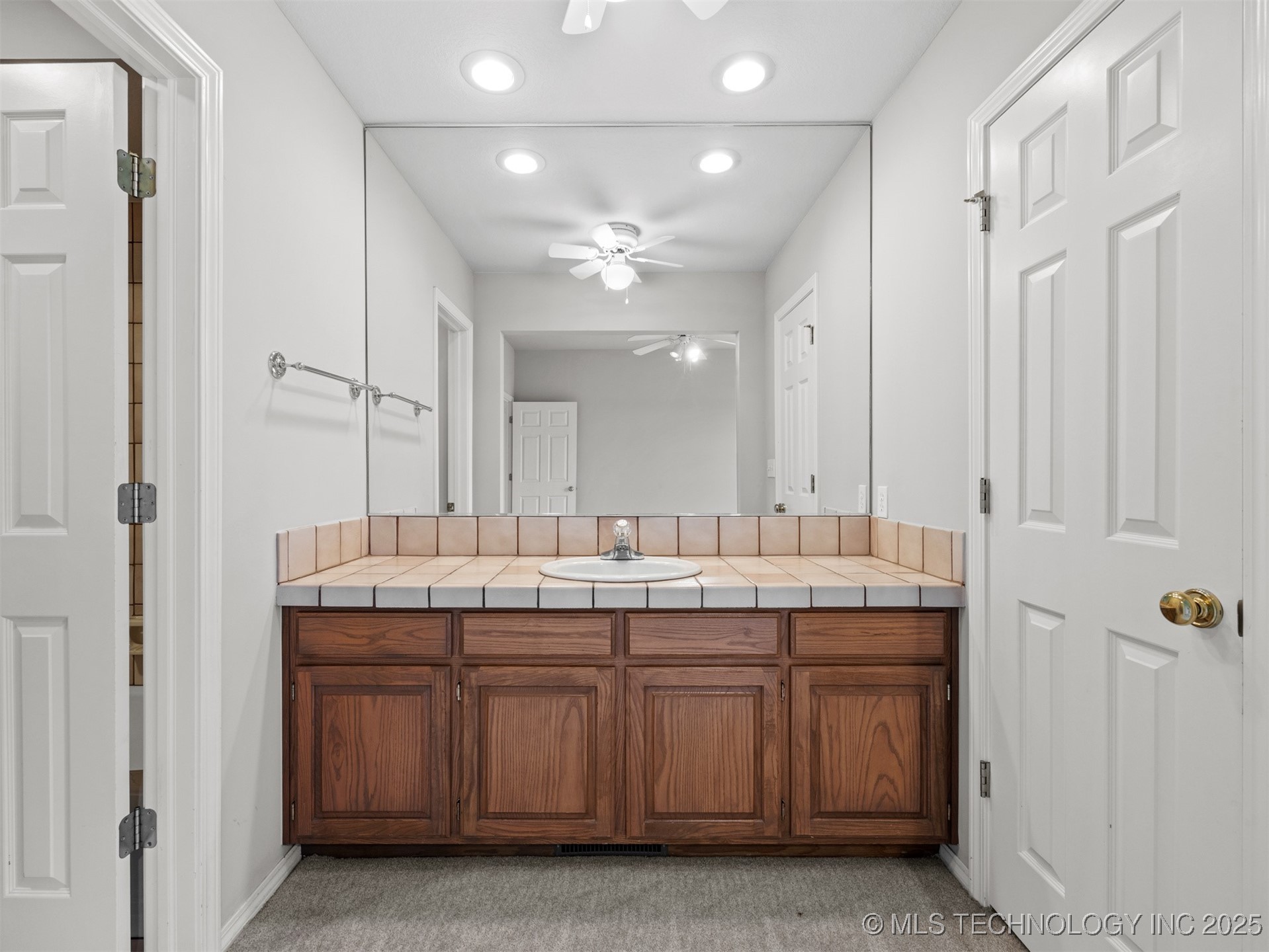 1430 S 177th East Avenue Property Photo 31