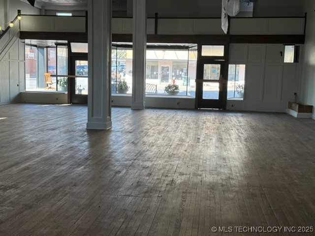 305 N Main Street Property Photo 8