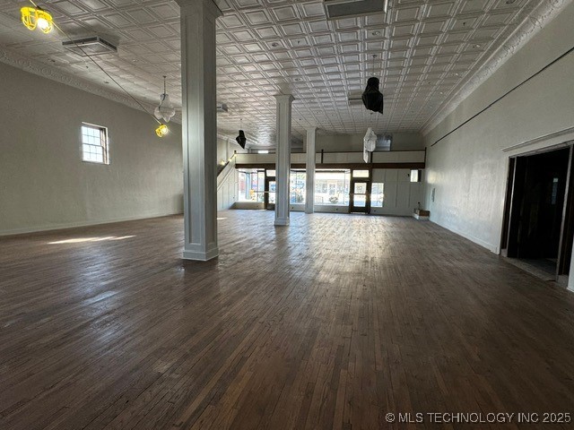 305 N Main Street Property Photo 9