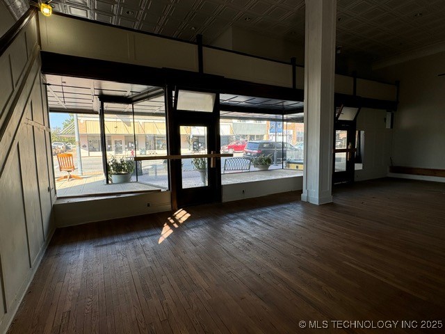 305 N Main Street Property Photo 14