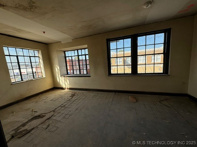 305 N Main Street Property Photo 33