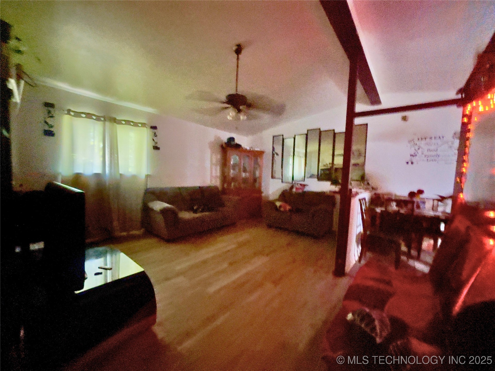 5512 N Hartford Place Property Photo 3