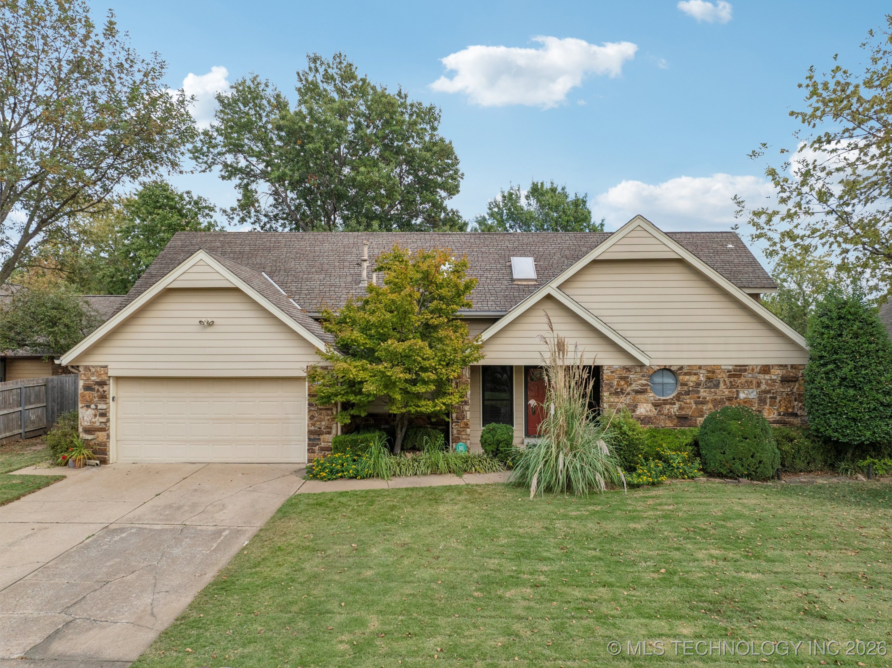 8811 S 73rd East Avenue