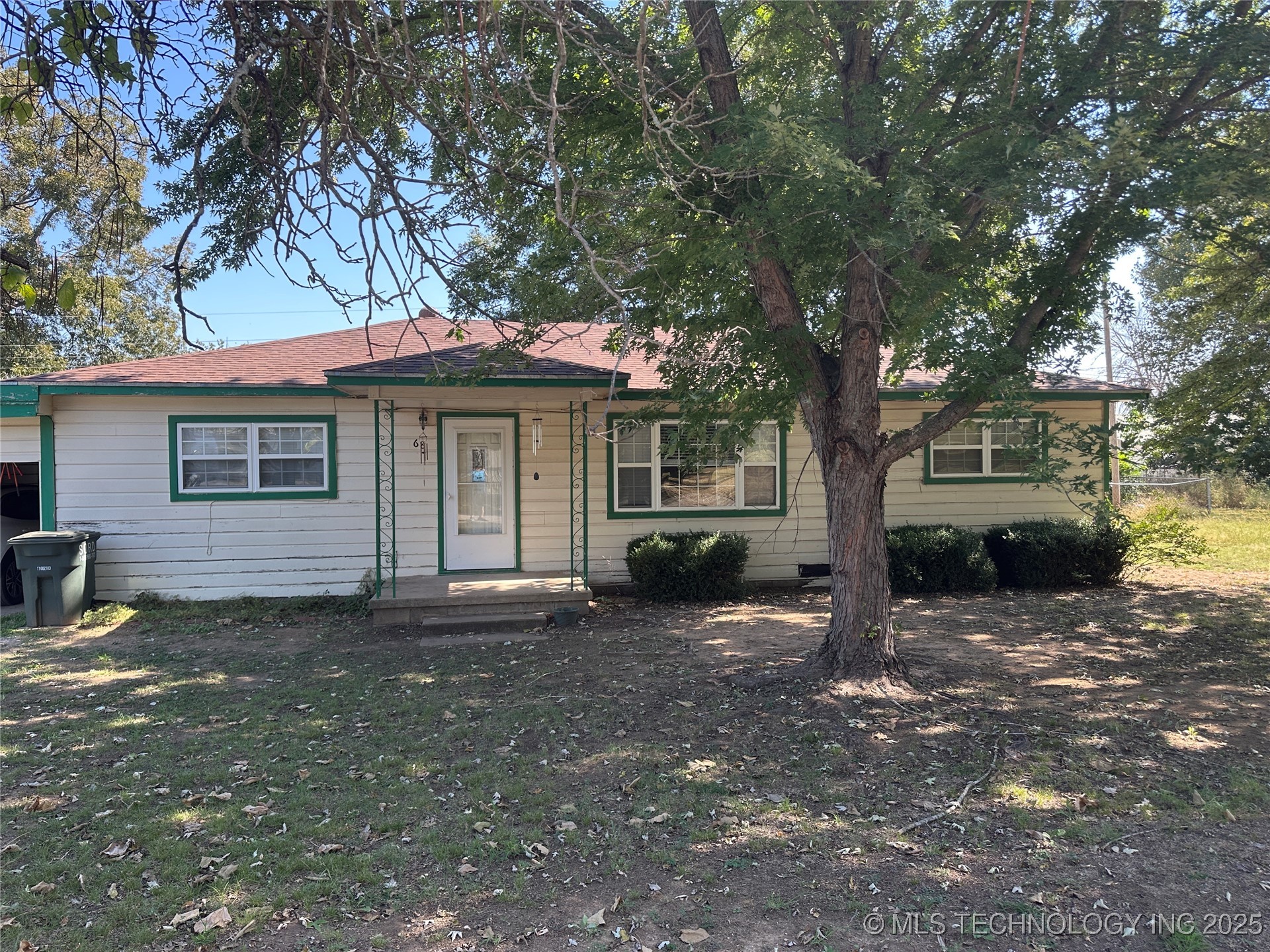 68 London Lane Property Photo 2