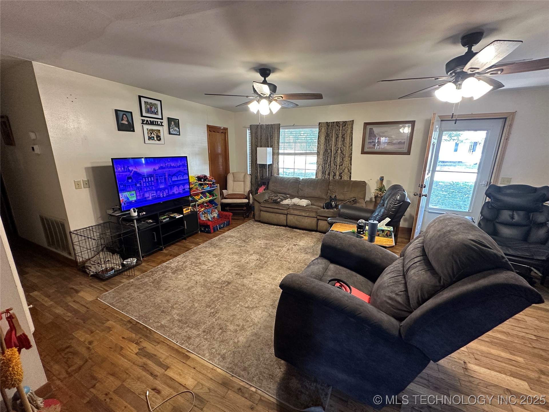 68 London Lane Property Photo 6