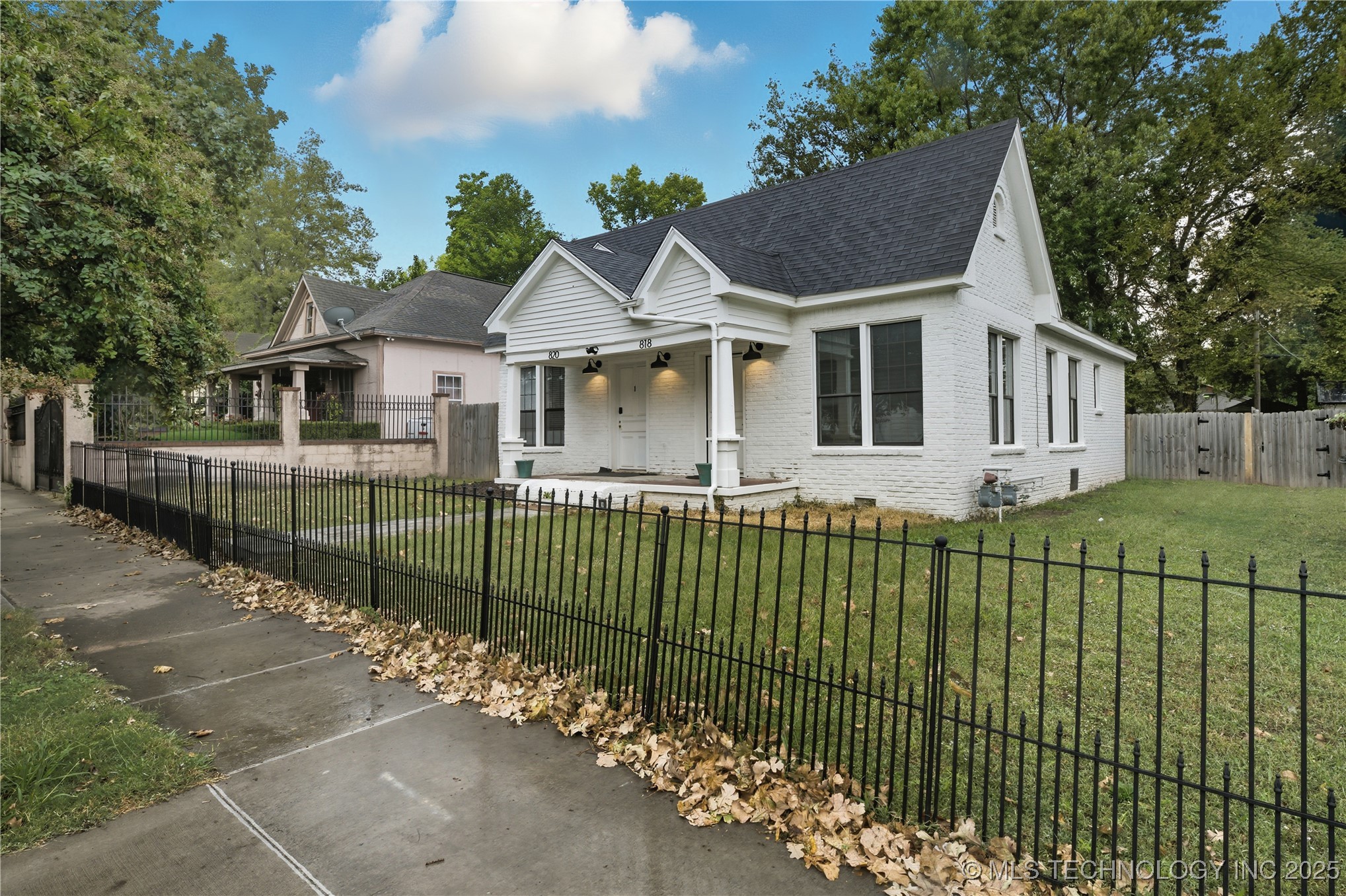 818 S Troost Avenue Property Photo 1