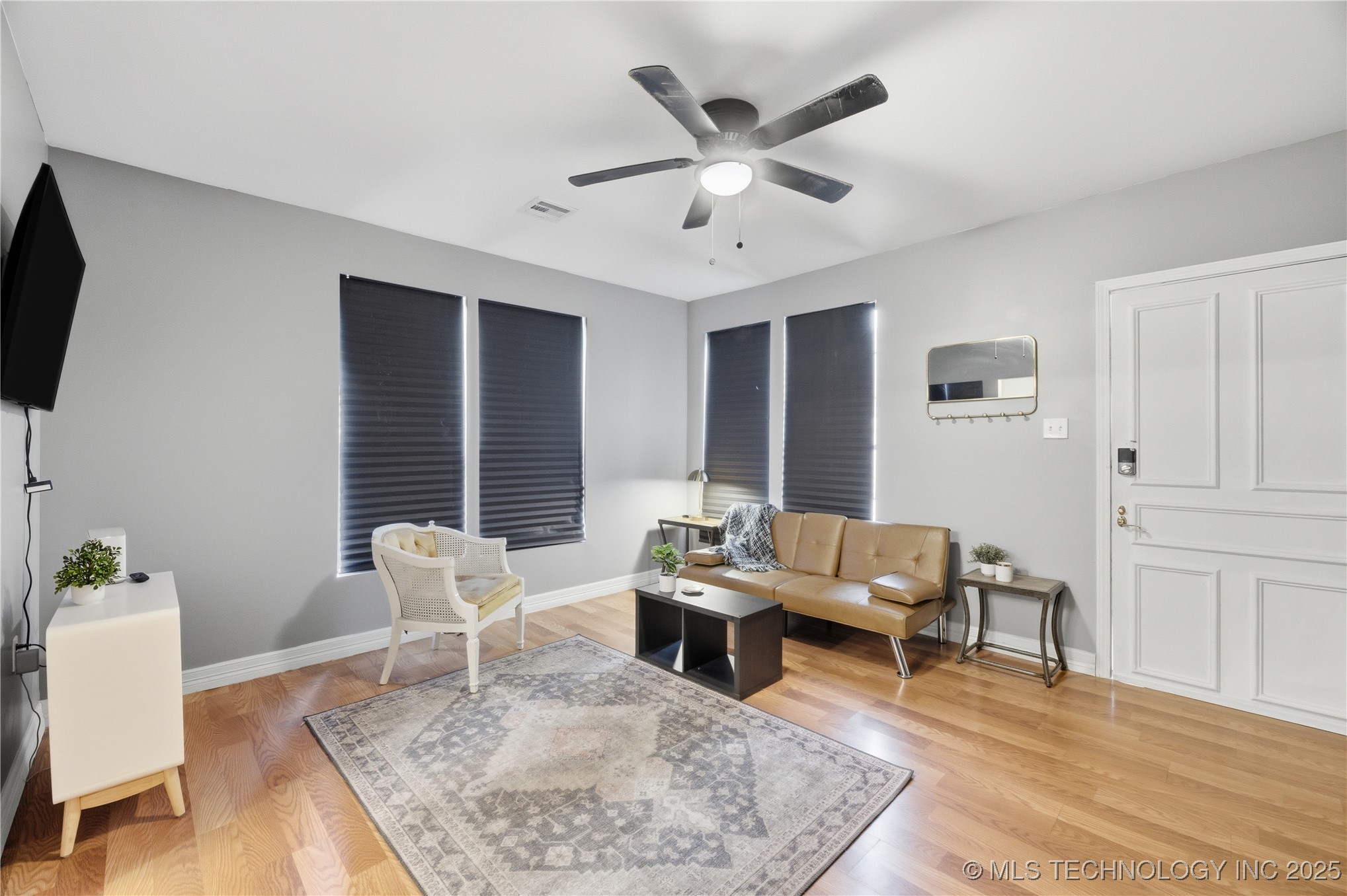 818 S Troost Avenue Property Photo 6