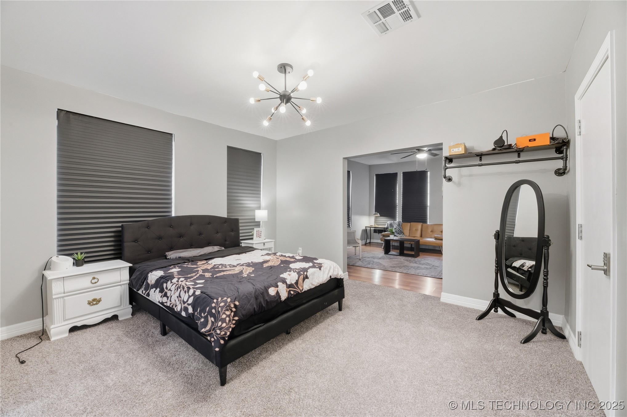 818 S Troost Avenue Property Photo 15