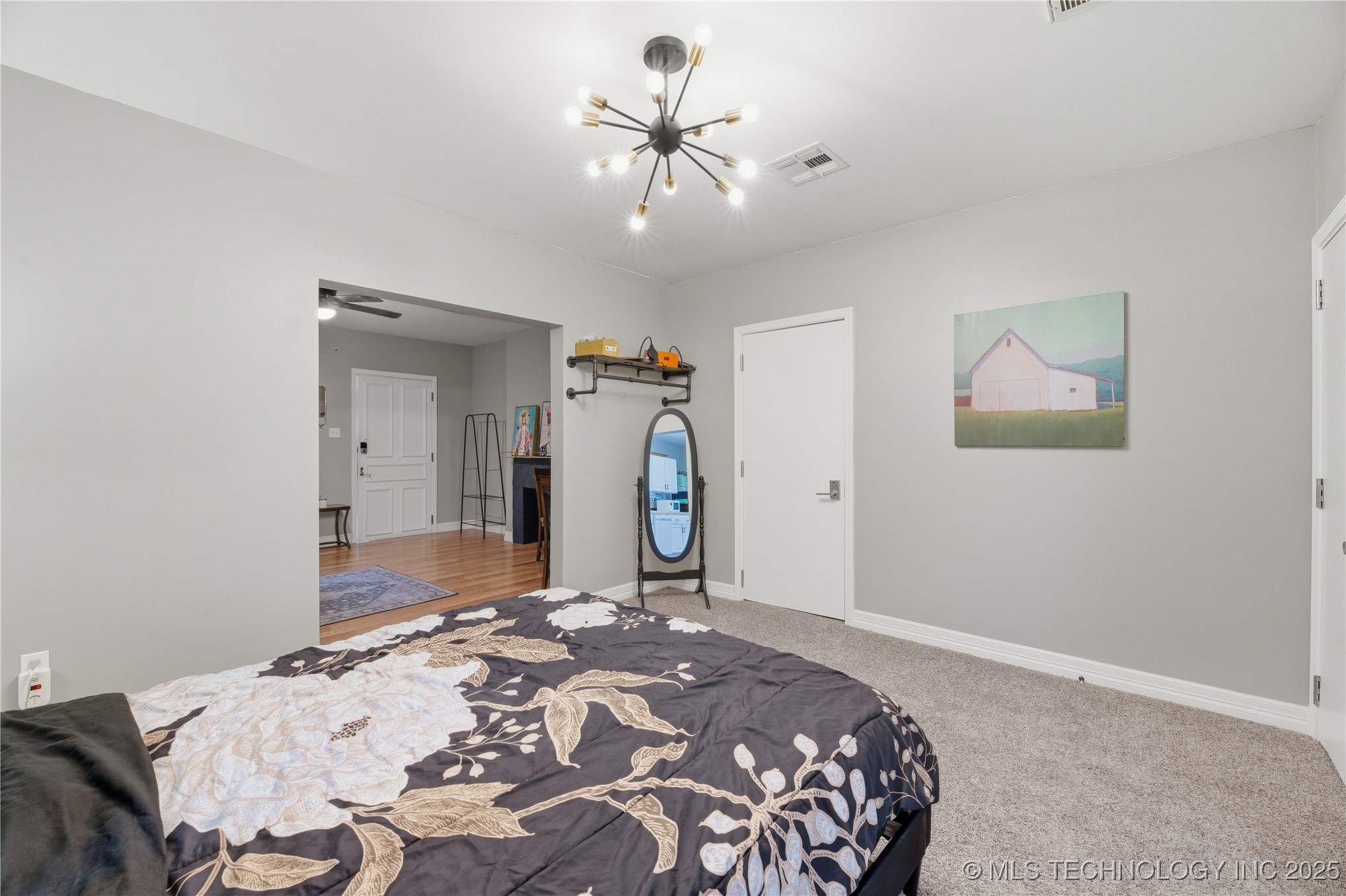 818 S Troost Avenue Property Photo 16