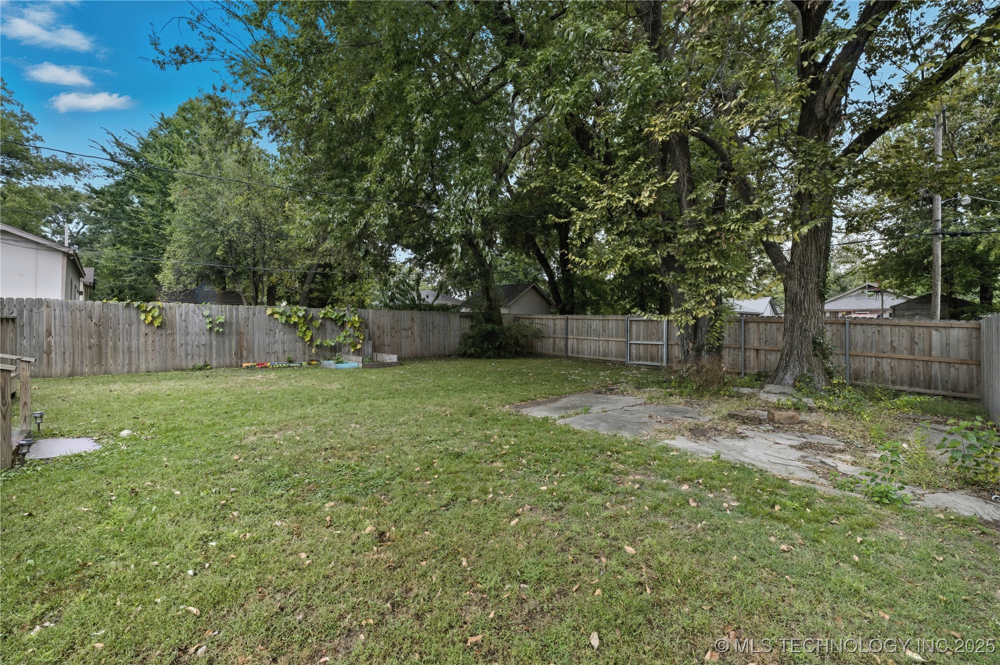 818 S Troost Avenue Property Photo 23