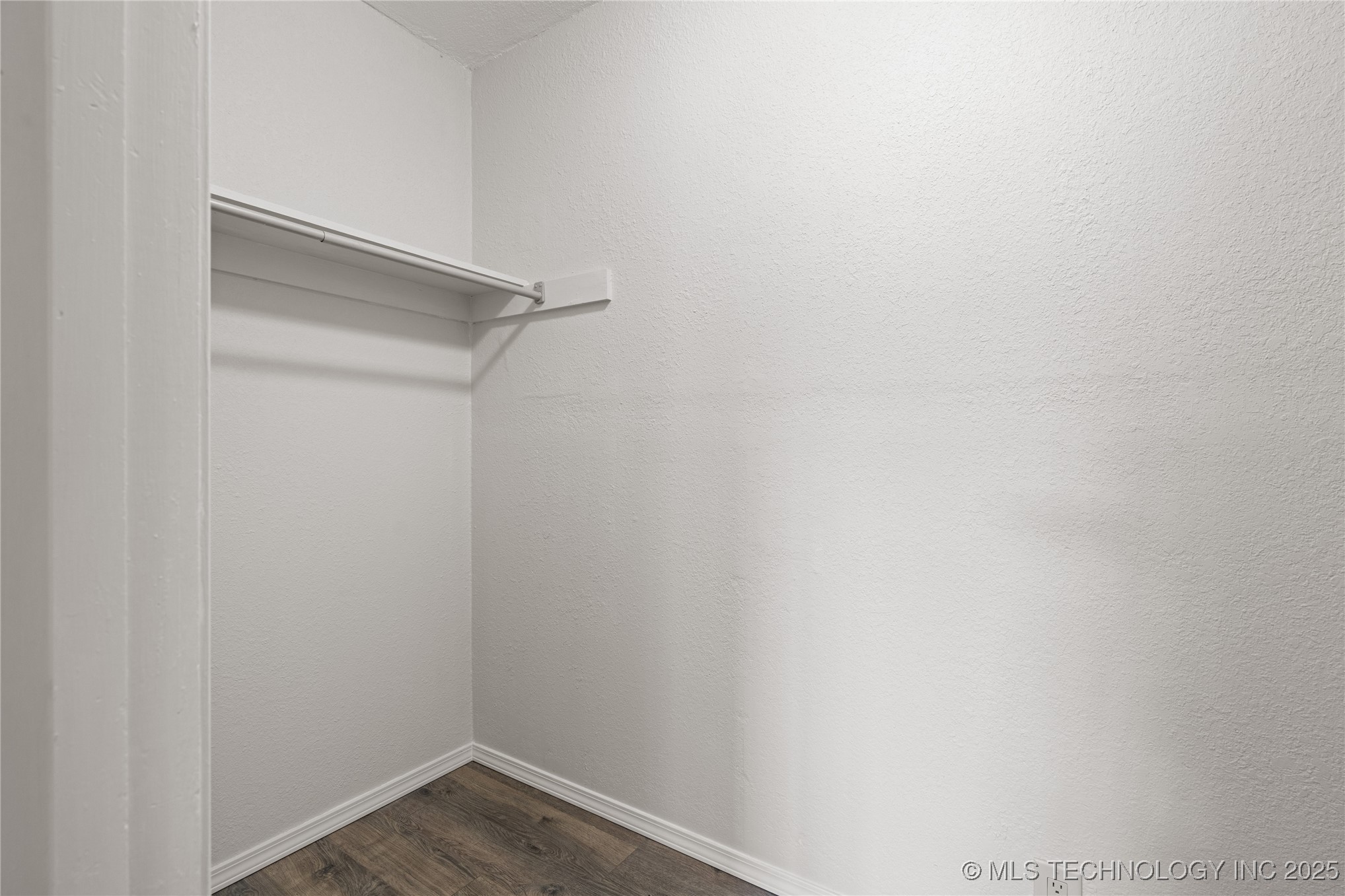 1911 N Maple Street Property Photo 16