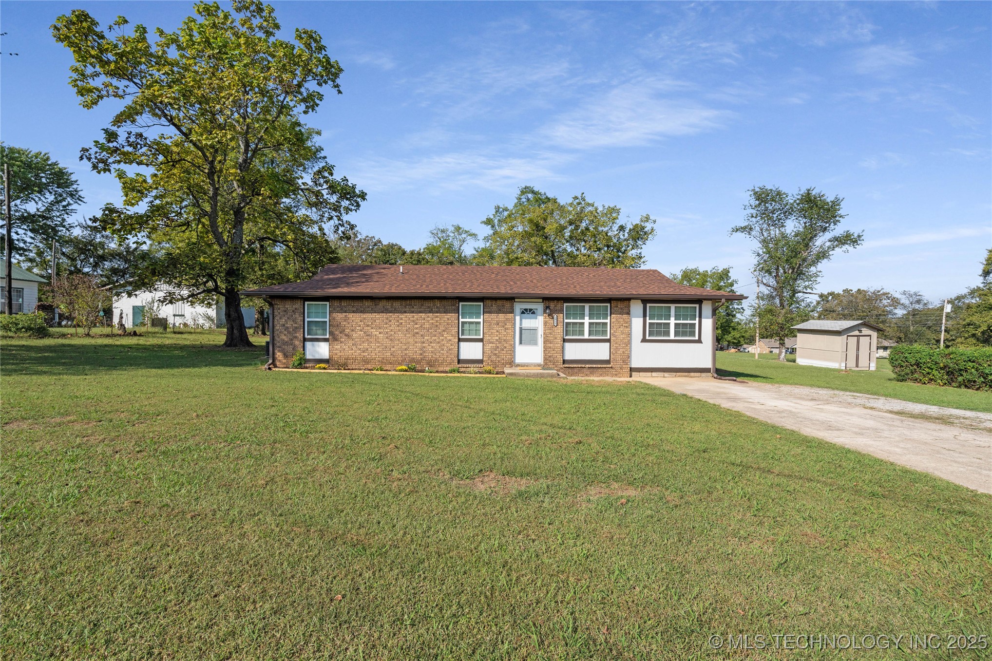 1911 N Maple Street Property Photo 28