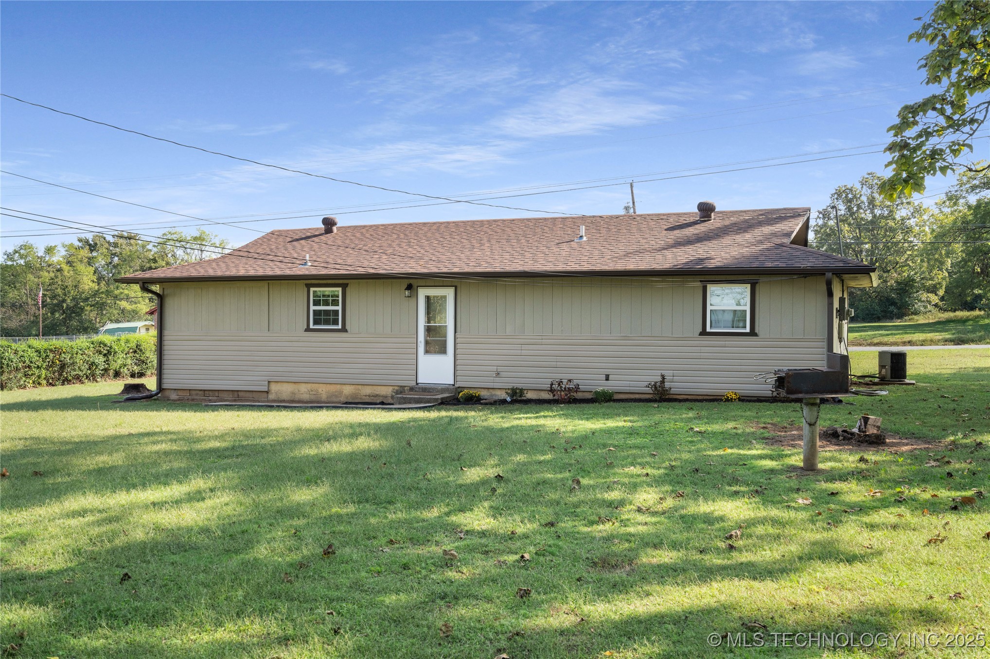 1911 N Maple Street Property Photo 29