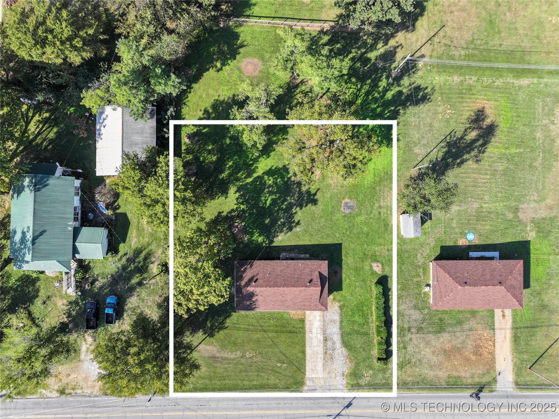 1911 N Maple Street Property Photo 32