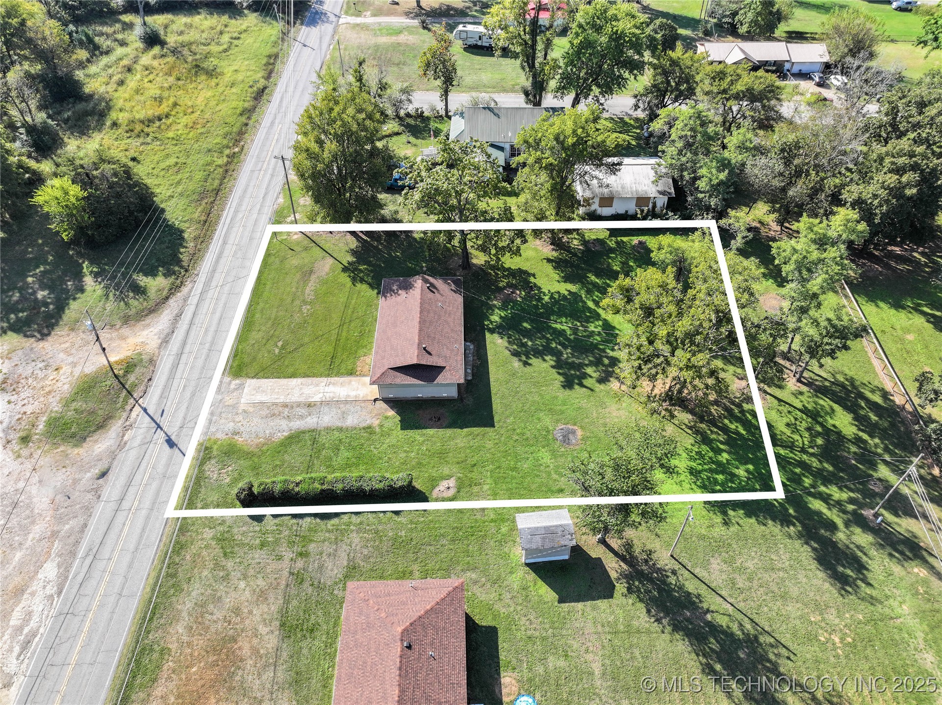 1911 N Maple Street Property Photo 33