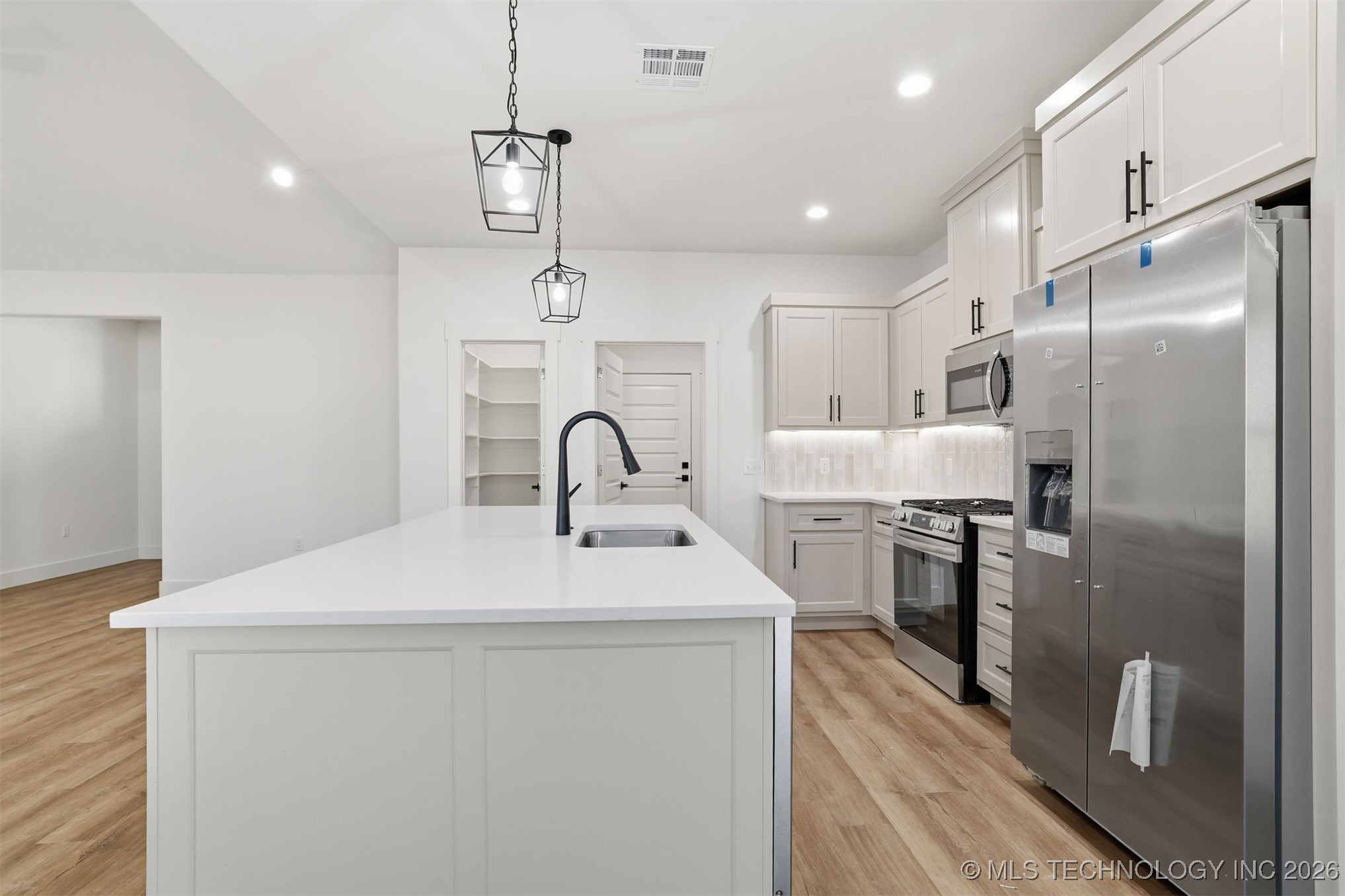 1900 Boxer Lane Property Photo 7