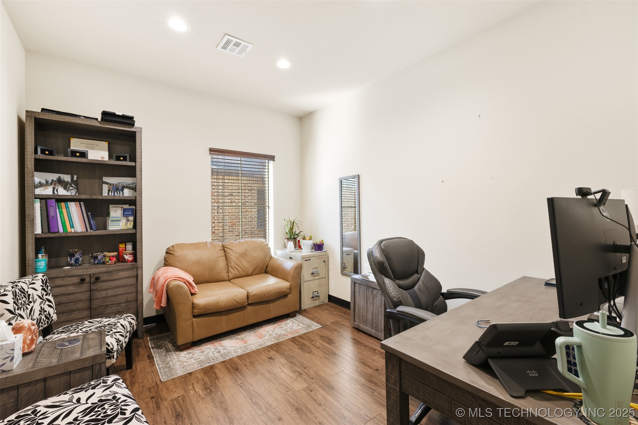 1124 Colony Property Photo 5