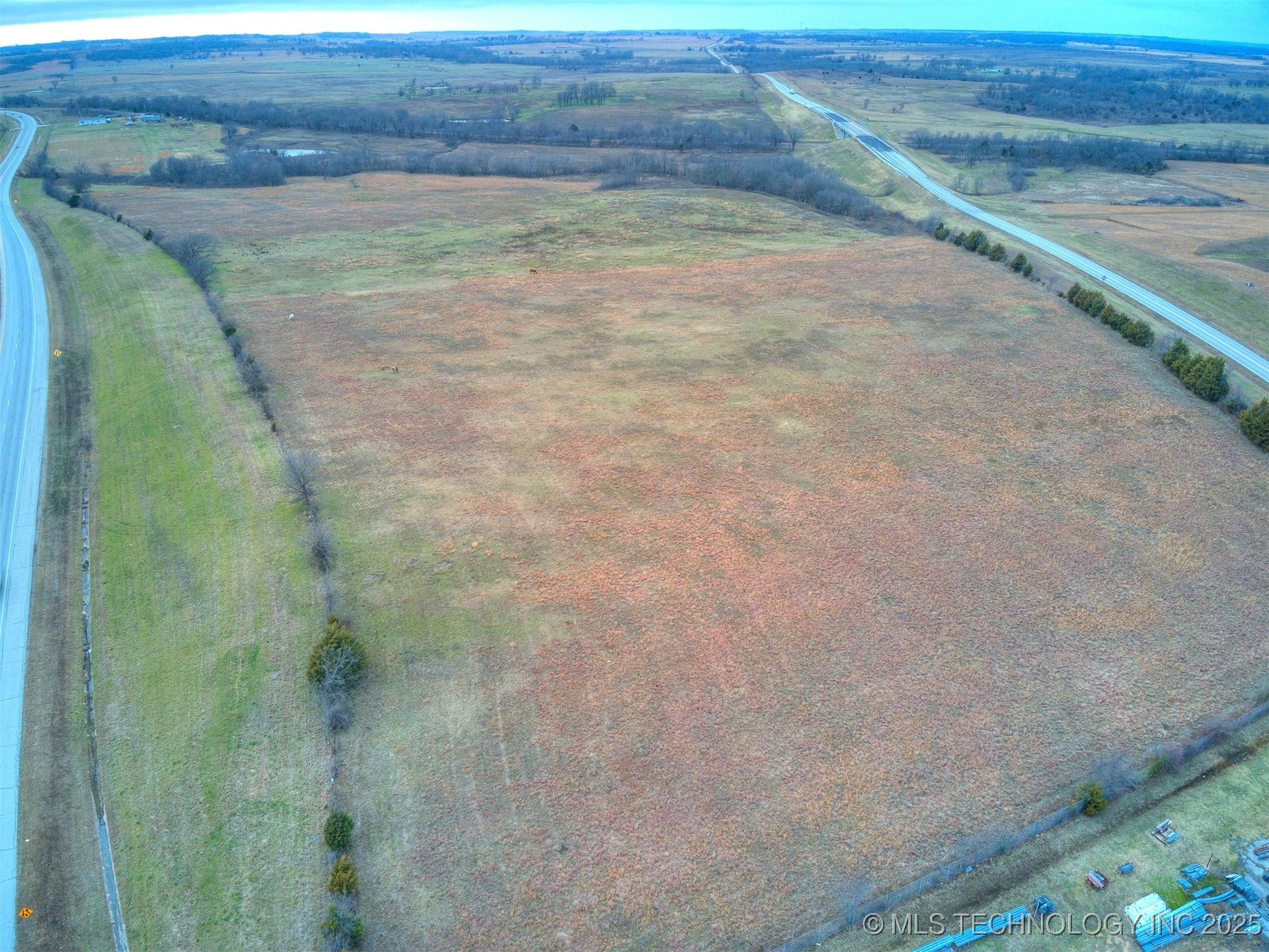 435006 E Hwy 60 Property Photo 4