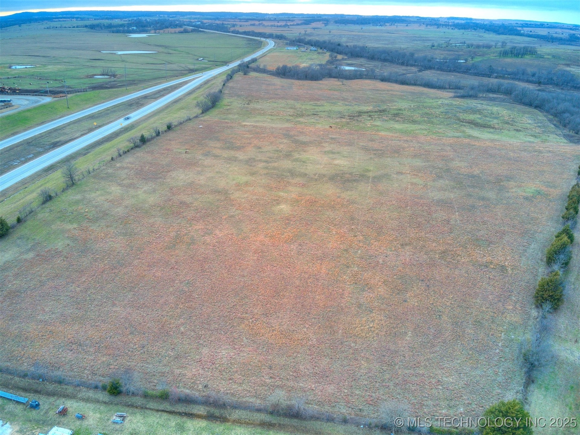 435006 E Hwy 60 Property Photo 6