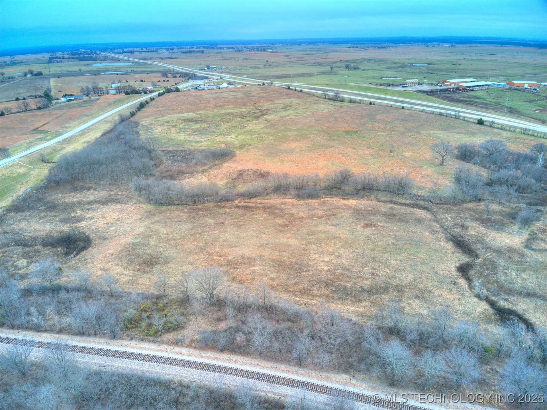 435006 E Hwy 60 Property Photo 8