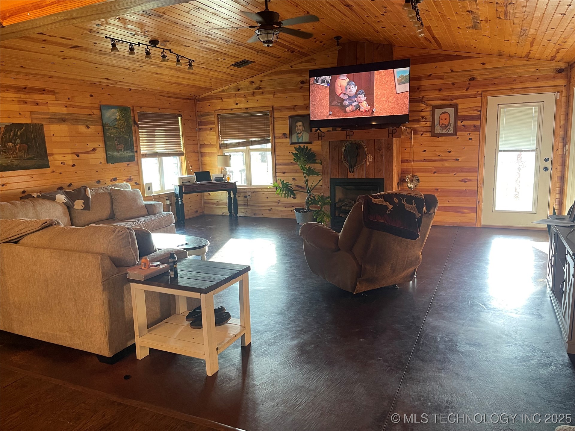 107794 S 4540 Property Photo 6