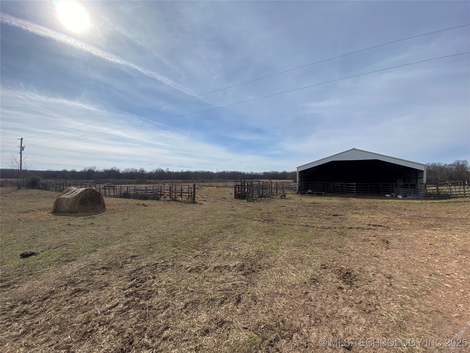 68400 E 330th Road Property Photo 13