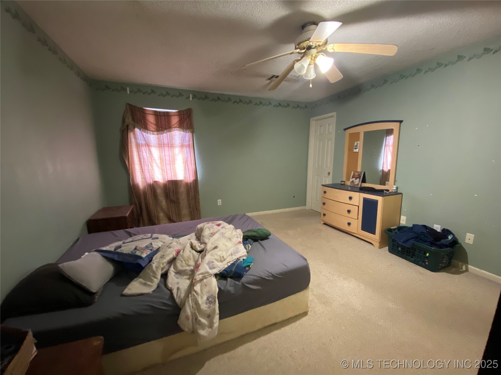 68400 E 330th Road Property Photo 20