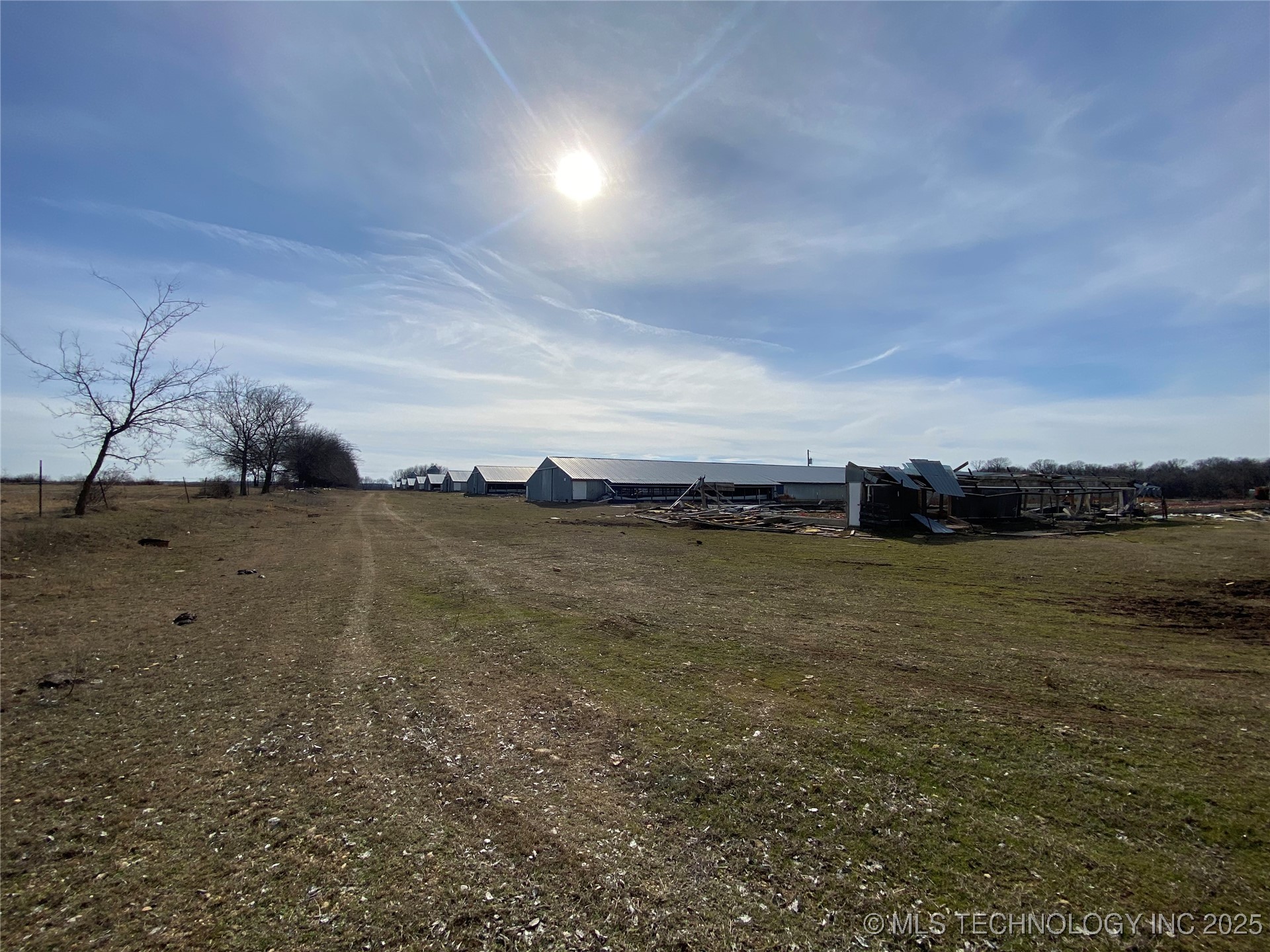 68400 E 330th Road Property Photo 25