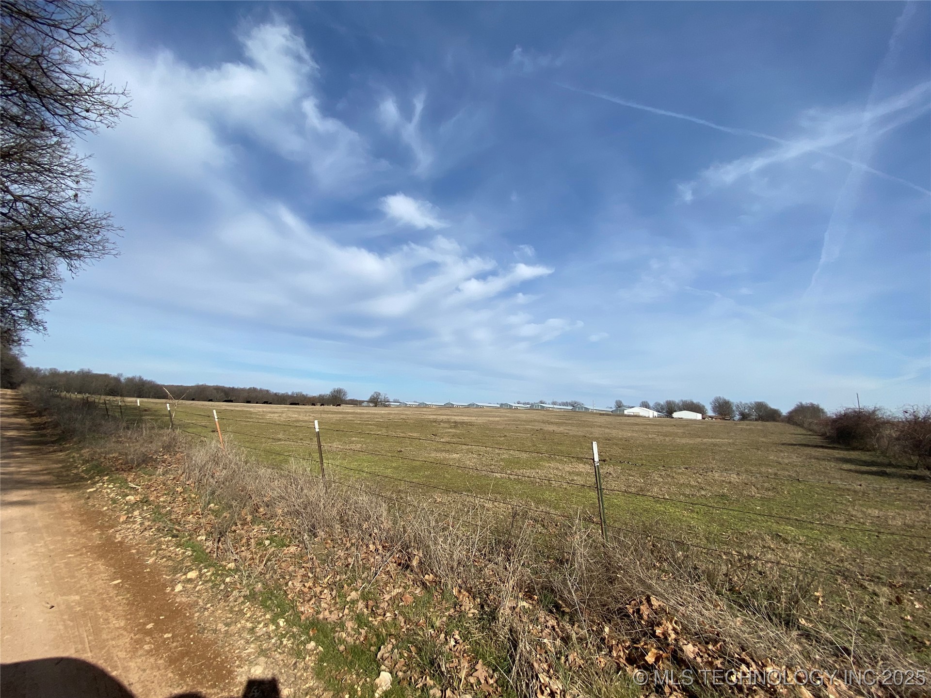 68400 E 330th Road Property Photo 34