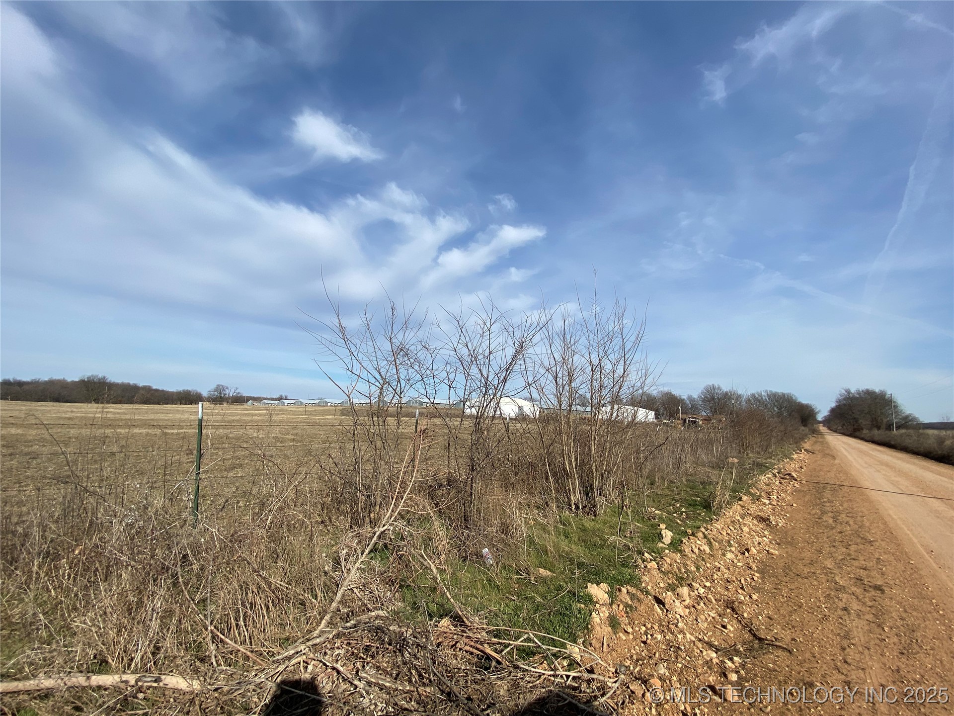 68400 E 330th Road Property Photo 37