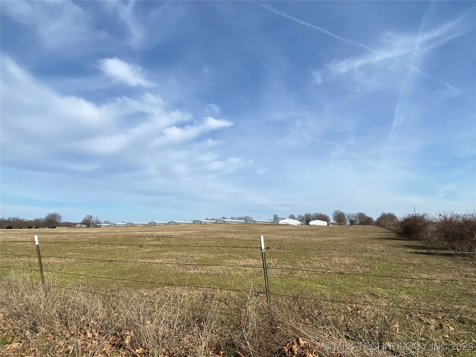 68400 E 330th Road Property Photo 38