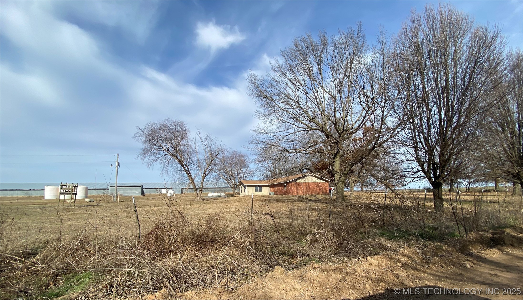 68400 E 330th Road Property Photo 42