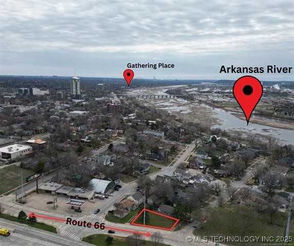 1201 S Indian Avenue Property Photo 2