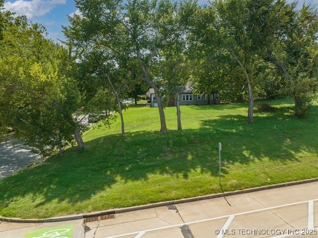 1208 S Indian Avenue Property Photo 7