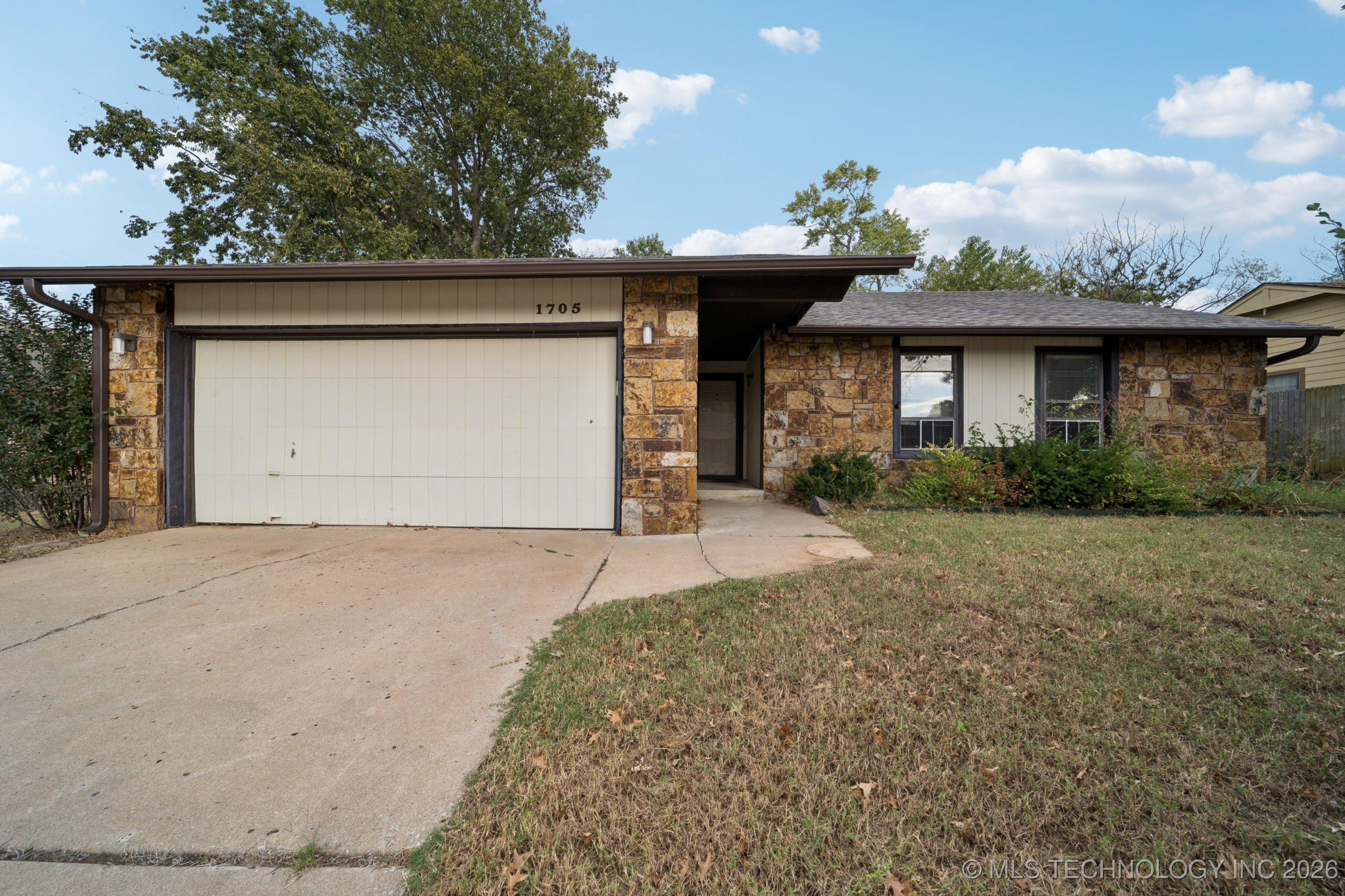 1705 N 21st Street S Property Photo 2