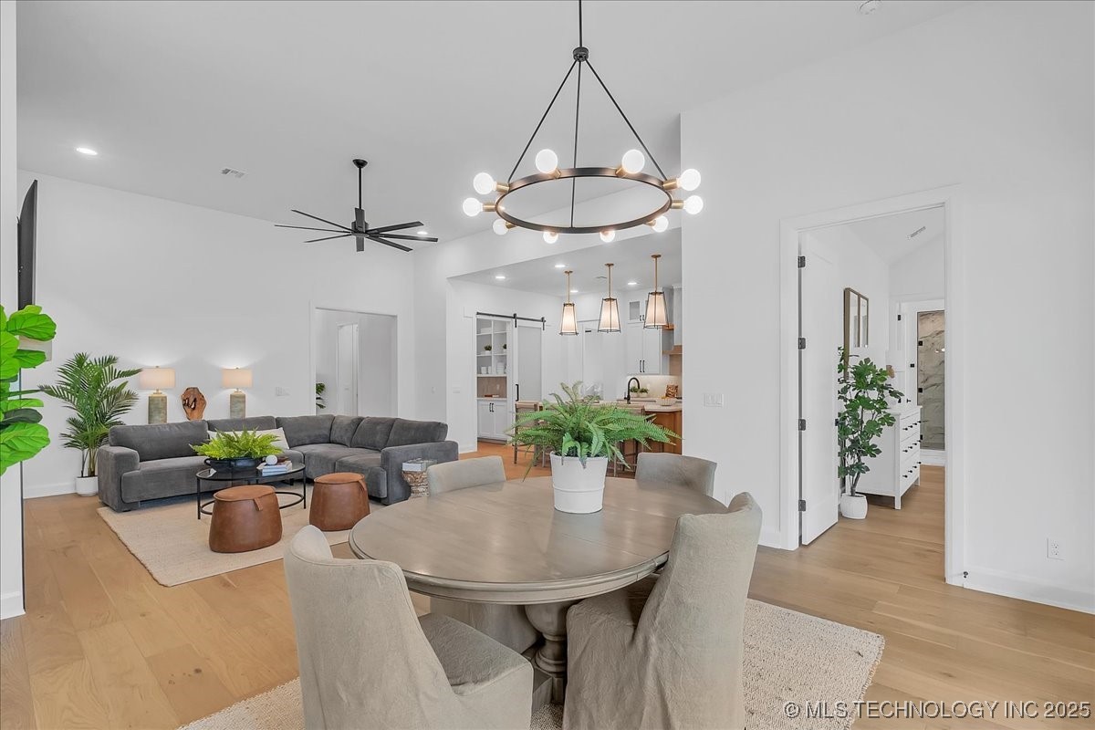 1223 N 71st Place Property Photo 15