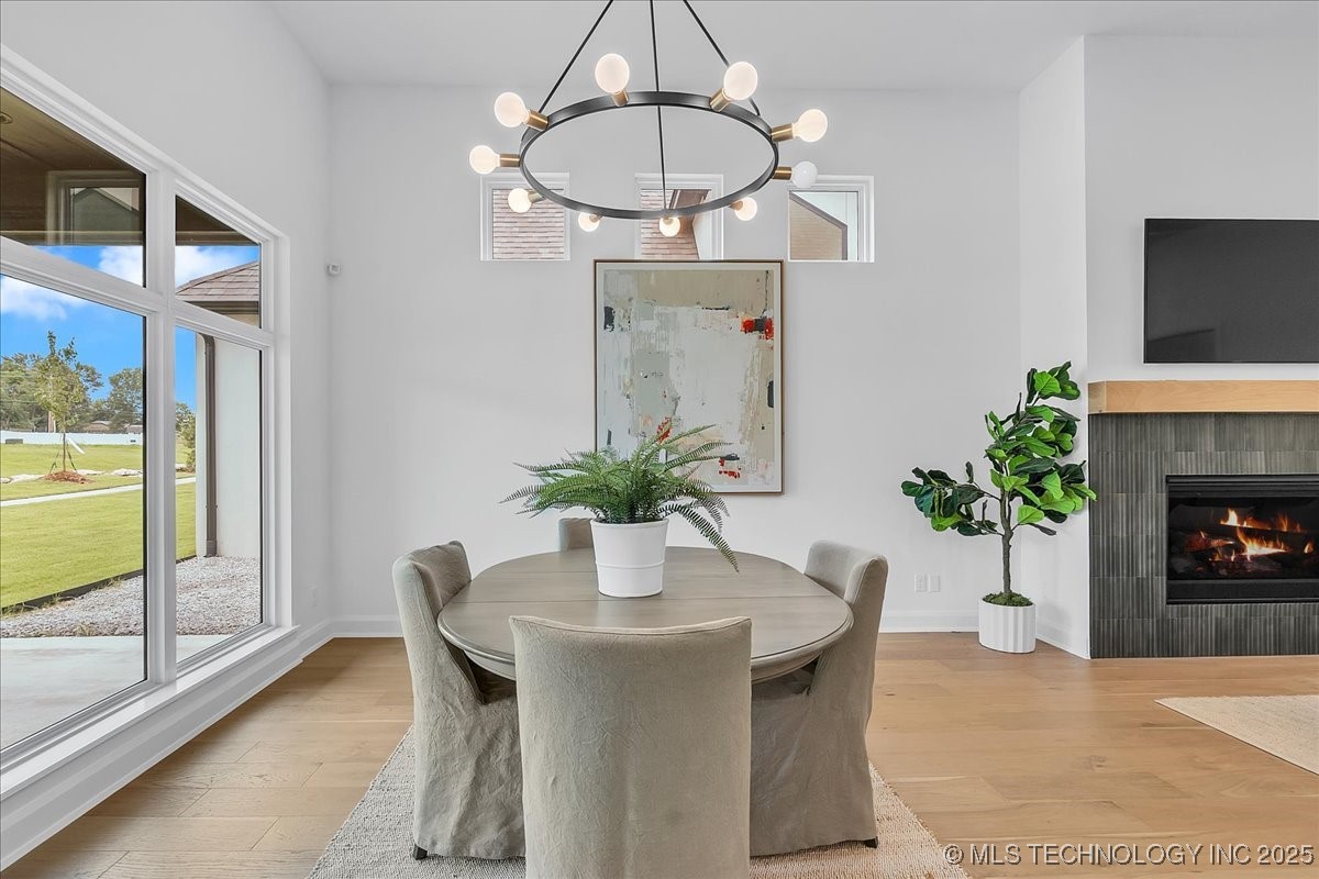 1223 N 71st Place Property Photo 16