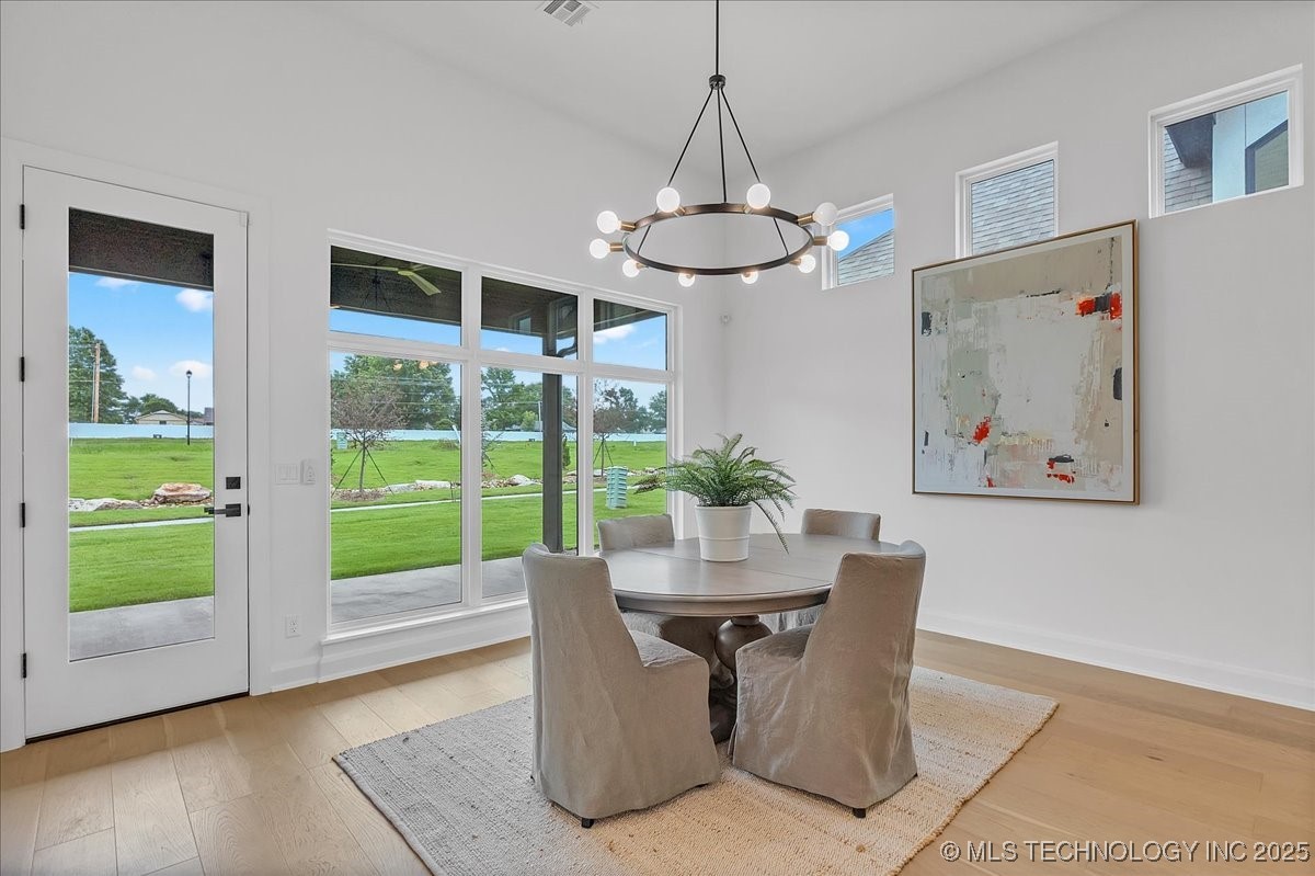 1223 N 71st Place Property Photo 17