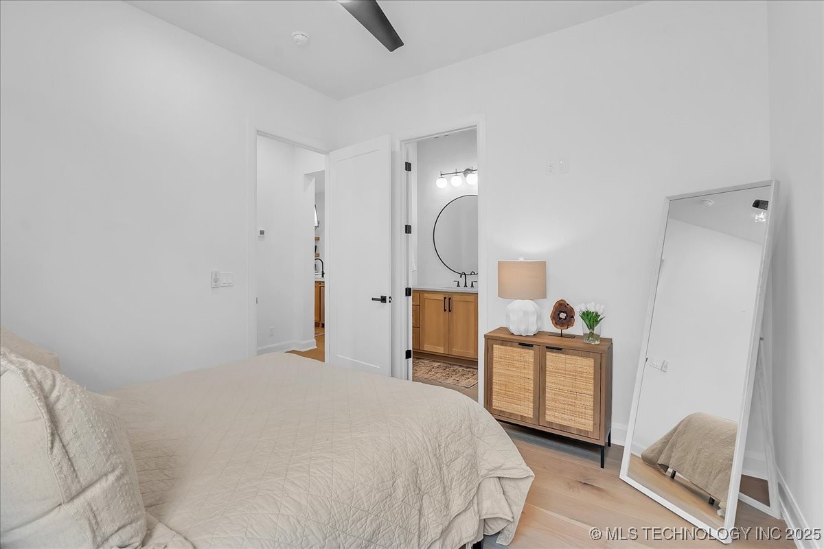 1223 N 71st Place Property Photo 43