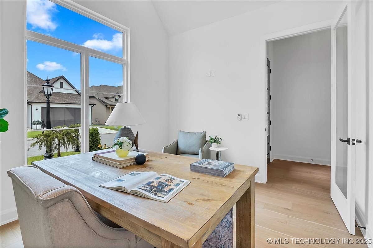 1223 N 71st Place Property Photo 52