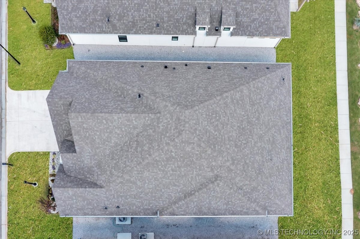 1223 N 71st Place Property Photo 57