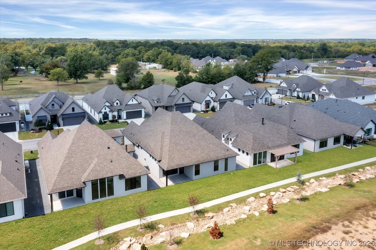 1223 N 71st Place Property Photo 59