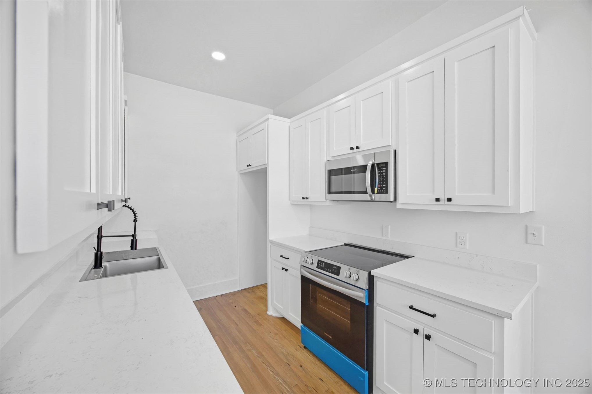 106 S A Street 3 Property Photo 12