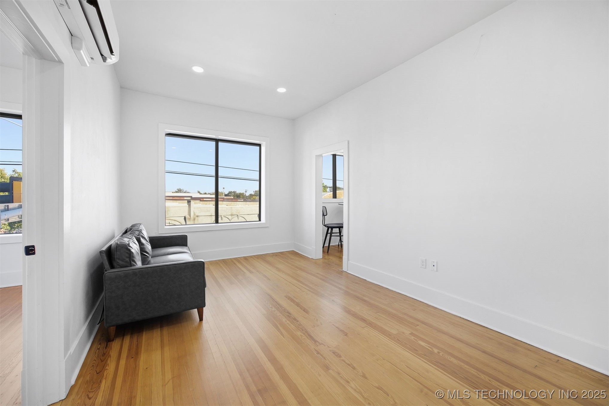 106 S A Street 3 Property Photo 24