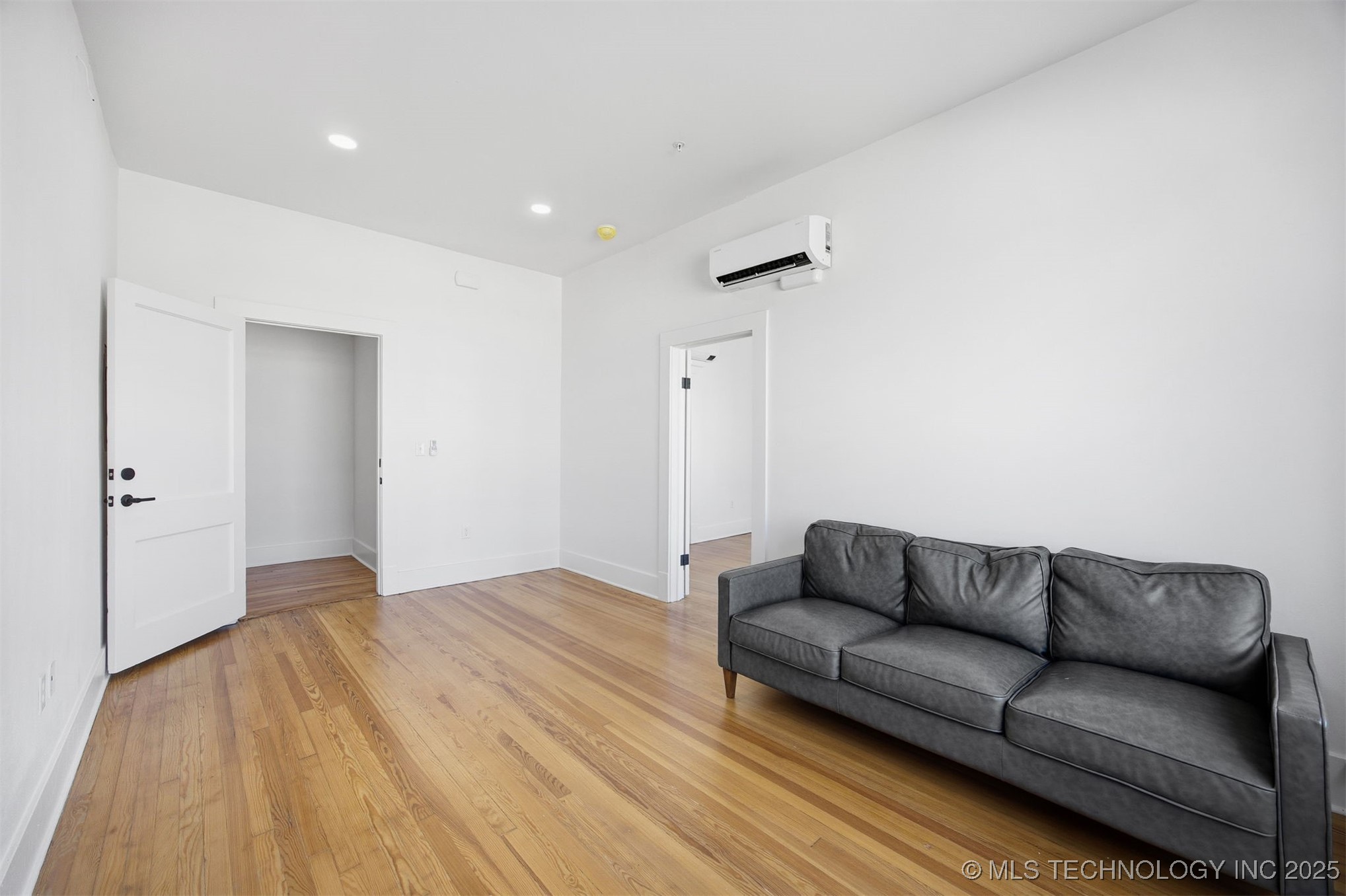 106 S A Street 3 Property Photo 27