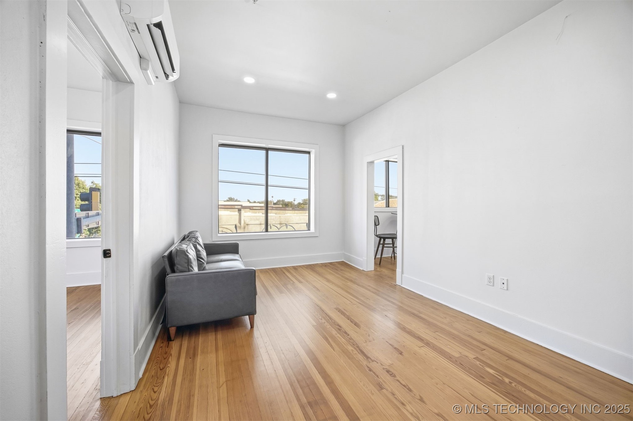 106 S A Street 3 Property Photo 28