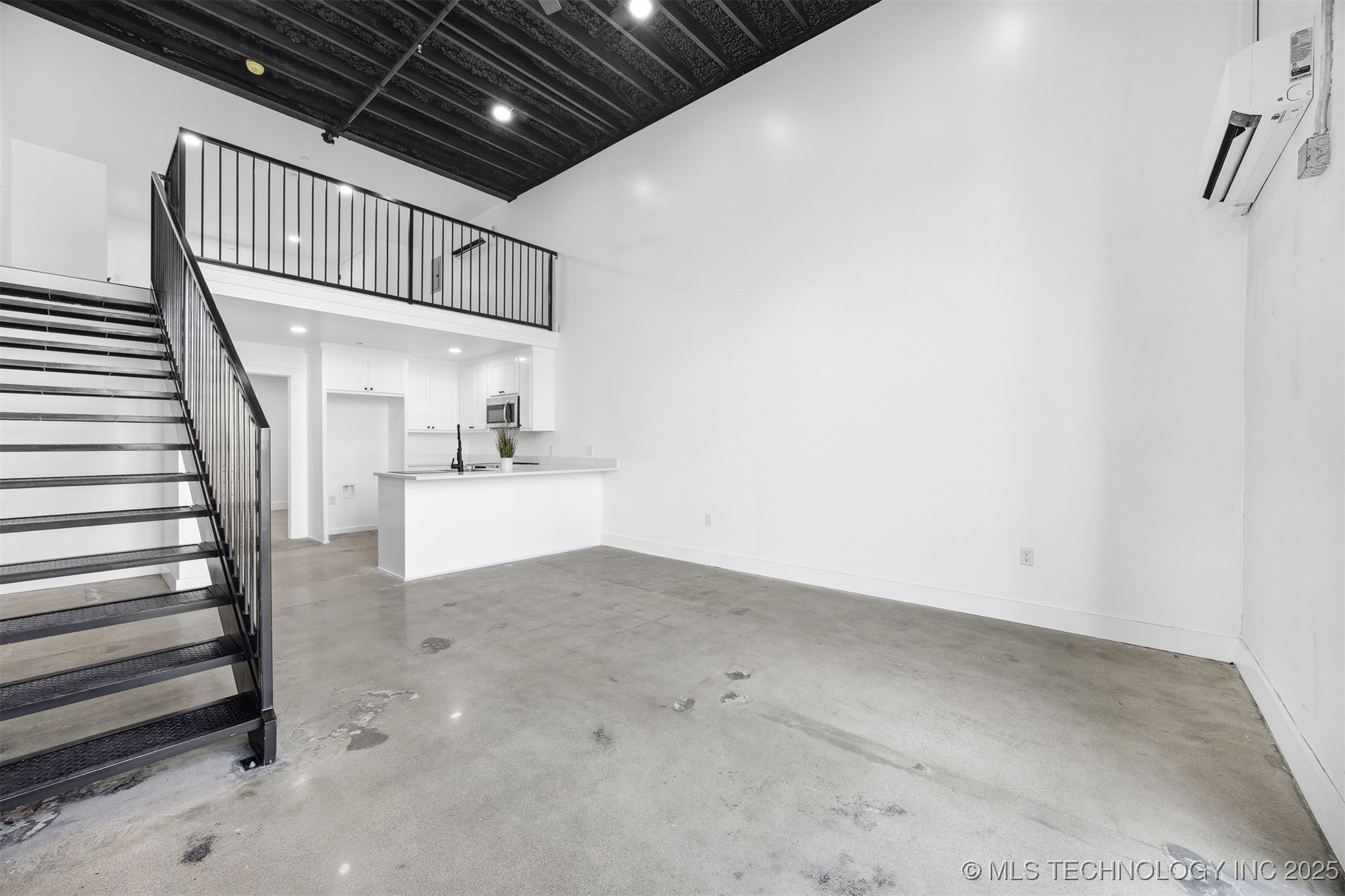 106 S A Street 3 Property Photo 36