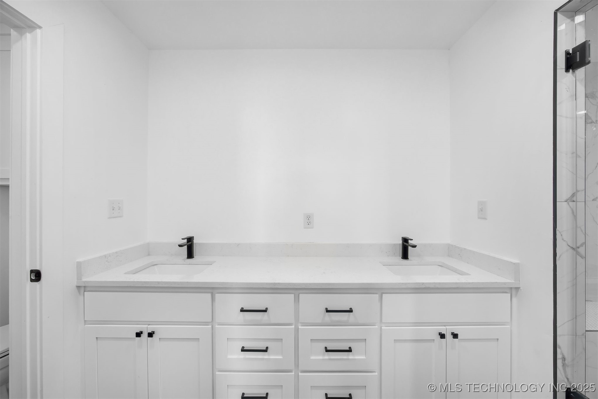 106 S A Street 3 Property Photo 53