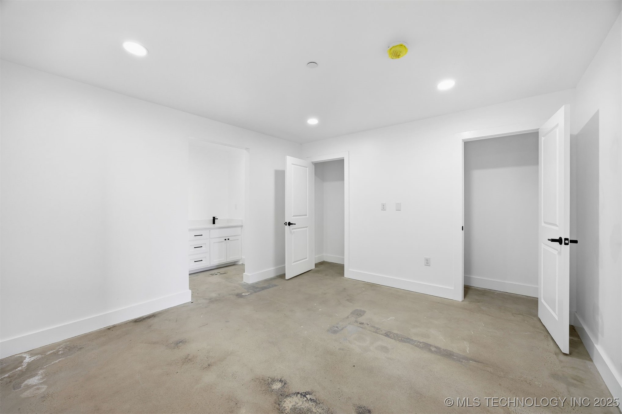 106 S A Street 3 Property Photo 69