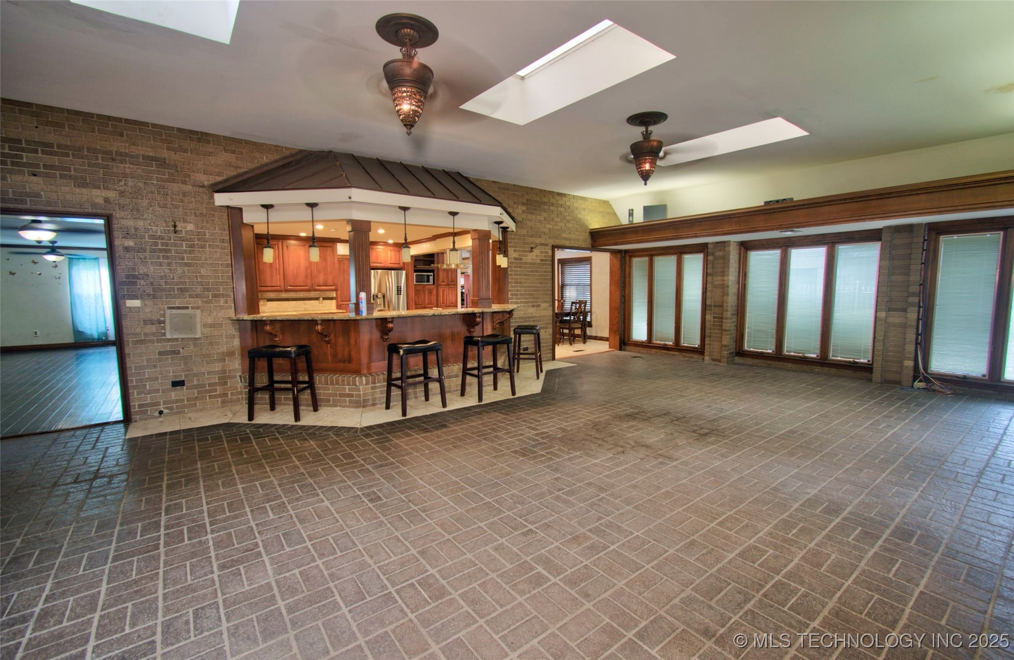 2839 Hickory Creek Road Property Photo 8